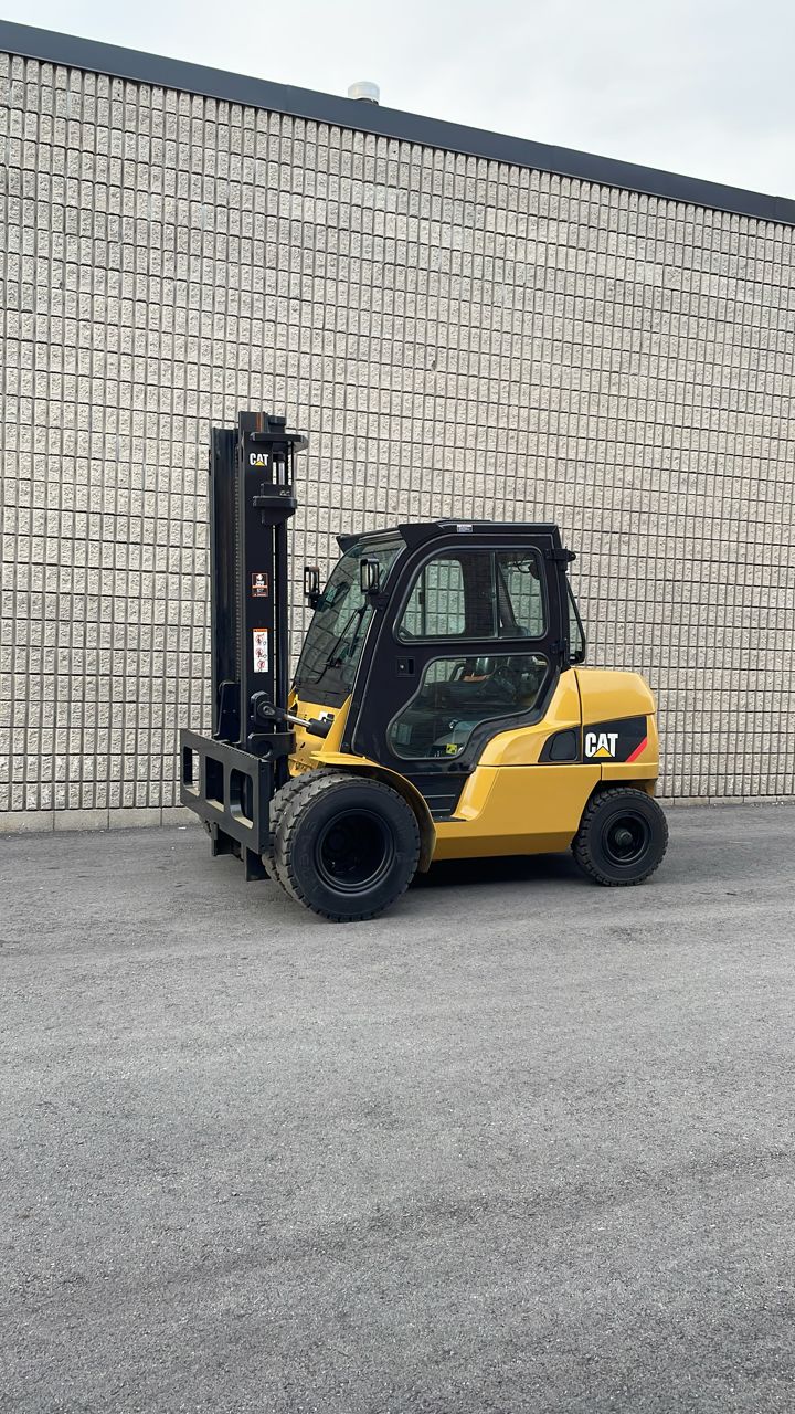 Cat Diesel 9000 lbs. Forklift with Cab