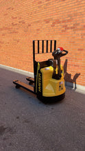 Load image into Gallery viewer, HYSTER ELECTRIC WALKIE 4500 LBS.