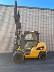 CAT DIESEL 8000 LBS. OUTDOOR DUALLY FORKLIFT WITH CAB