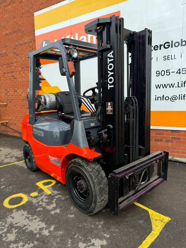 Used Forklift TOYOTA Model 7FGU25 LPG 5000 lbs.  2002 SKU#252265 - Image 7