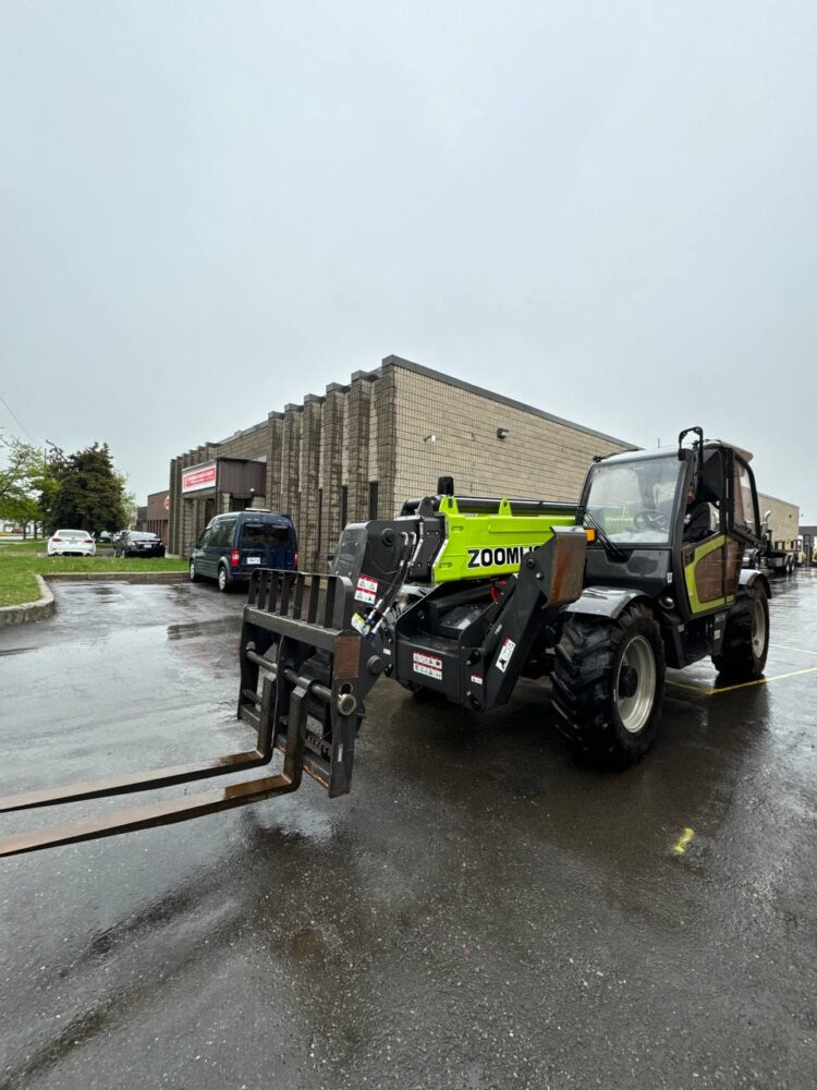 2025 Zoomlion Model ZTH842 Telehandler for Rental | Sell SKU# 252264  suitable for heavy material handling, loading/unloading in warehouses, construction sites, and farms - Image 3