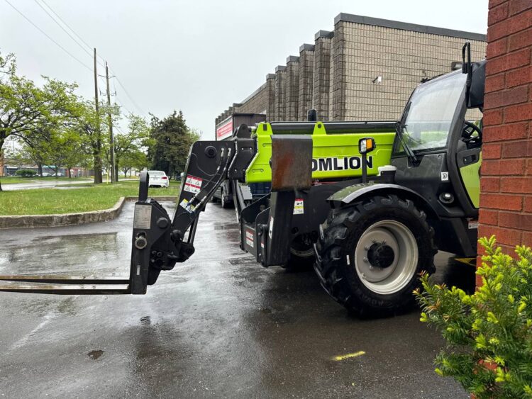 2025 Zoomlion Model ZTH842 Telehandler for Rental | Sell SKU# 252264  suitable for heavy material handling, loading/unloading in warehouses, construction sites, and farms - Image 4