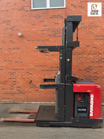 raymond-reach-truck-interglobe-alliance-brampton-forklift-buy-now-2