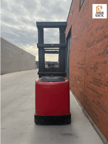 raymond-reach-truck-interglobe-alliance-brampton-forklift-buy-now-4