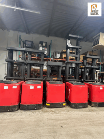raymond-reach-truck-interglobe-alliance-brampton-forklift-buy-now-7