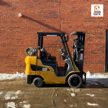 2018-cat-2c6000-propane-forklift-262384-6000-lbs-1