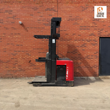 2010-used-raymond-560-opc30tt-electric-order-picker-sku-252246-3000lb-1