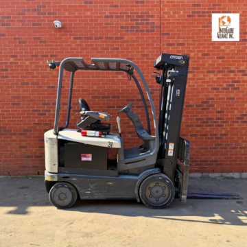 2019-used-crown-fc5225-50-electric-forklift-sku-262222-5000lb-1