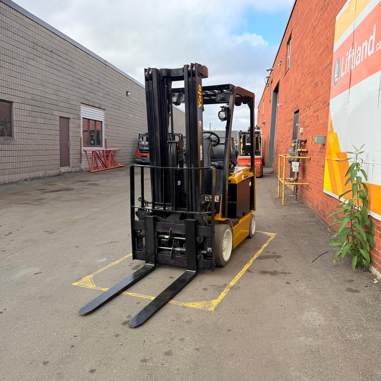 2021 Used Yale ERC060 Electric Forklift 262419 – 6,000 lb - Image 2